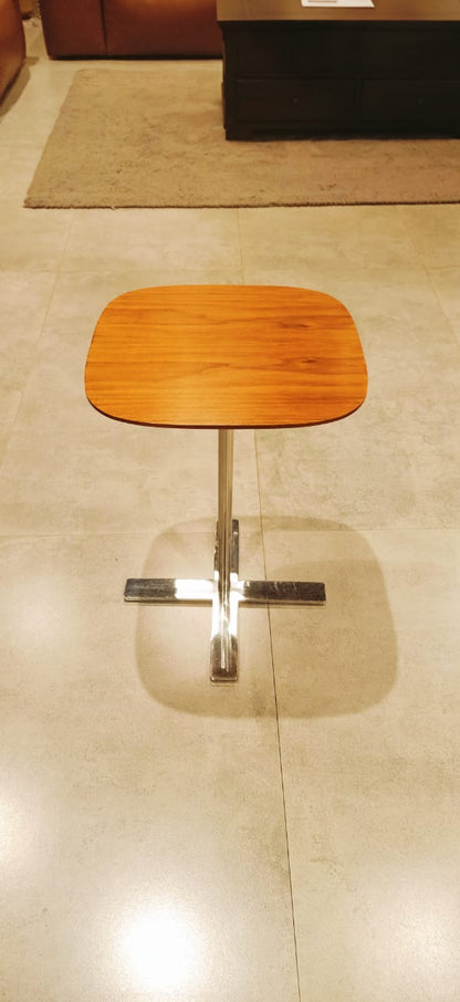 CT-296A - SIDE TABLE - OUTLET