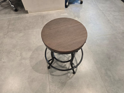 D542-224 - STOOL - OUTLET