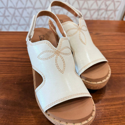 Darlin Wedge
