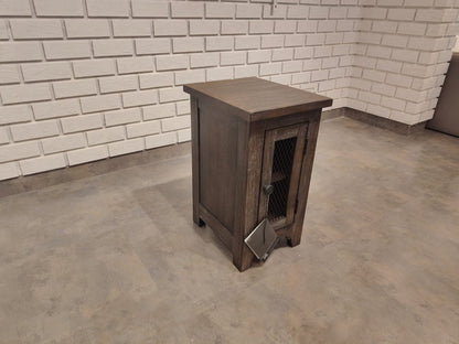 T446-7 - END TABLE - BSK