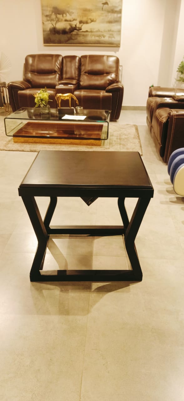 T592-3(2) - SIDE TABLE - OUTLET