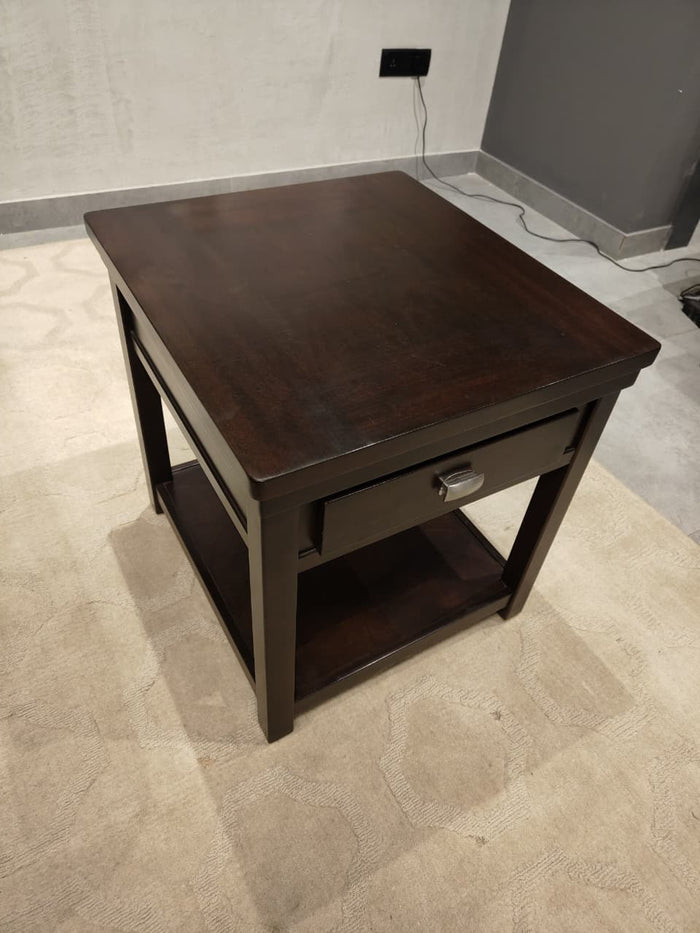 T864-3 - SIDE TABLE - OUTLET