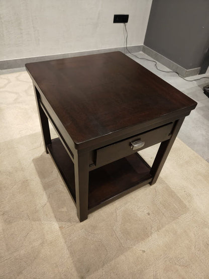 T864-3 - SIDE TABLE - OUTLET
